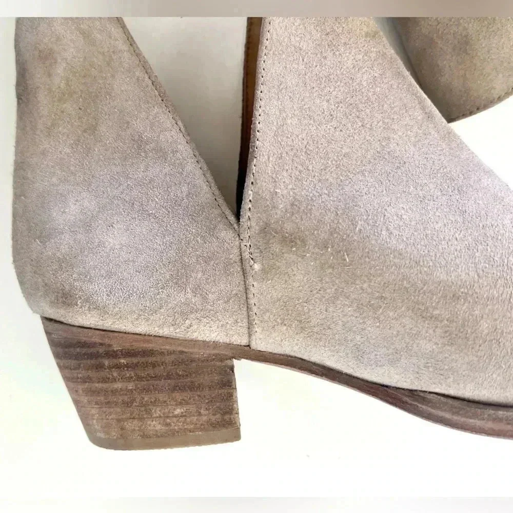 Free People Charm Double V‎ Tan Suede Ankle Boots Size 39.5